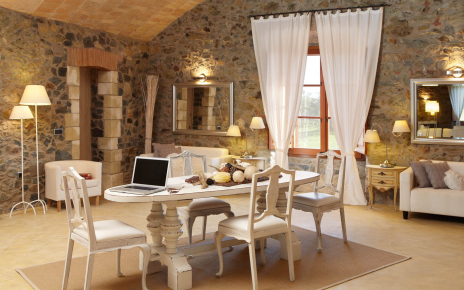 Reception on 1st floor